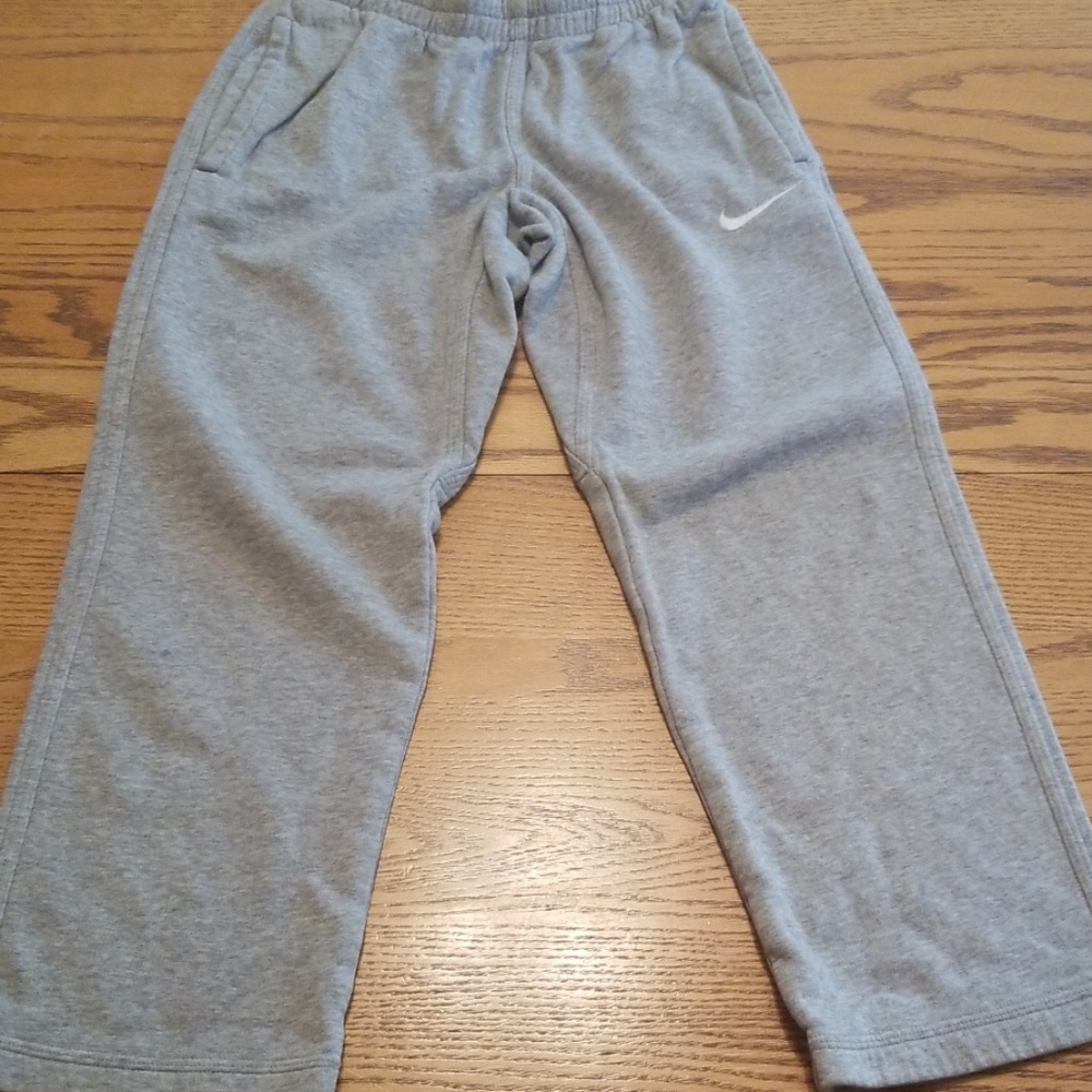 BOYS, SIZE XS, NIKE SWEATPANTS